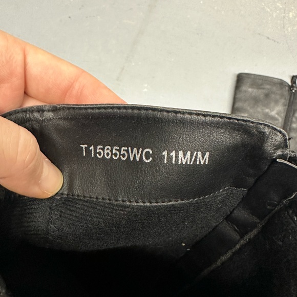 Knee high boots - Picture 2 of 2